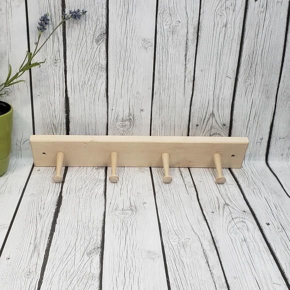 Mainstays 18 in. Wall Mounted Unfinished Wood Hook Rack, 4 Pegs - Picture 2 of 9